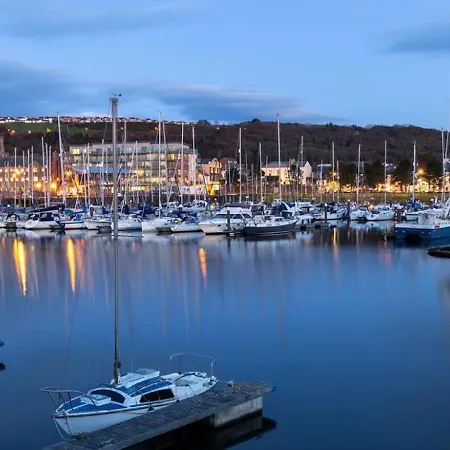 Apartment Harbour View - 1 Bedroom - Sleeps 2